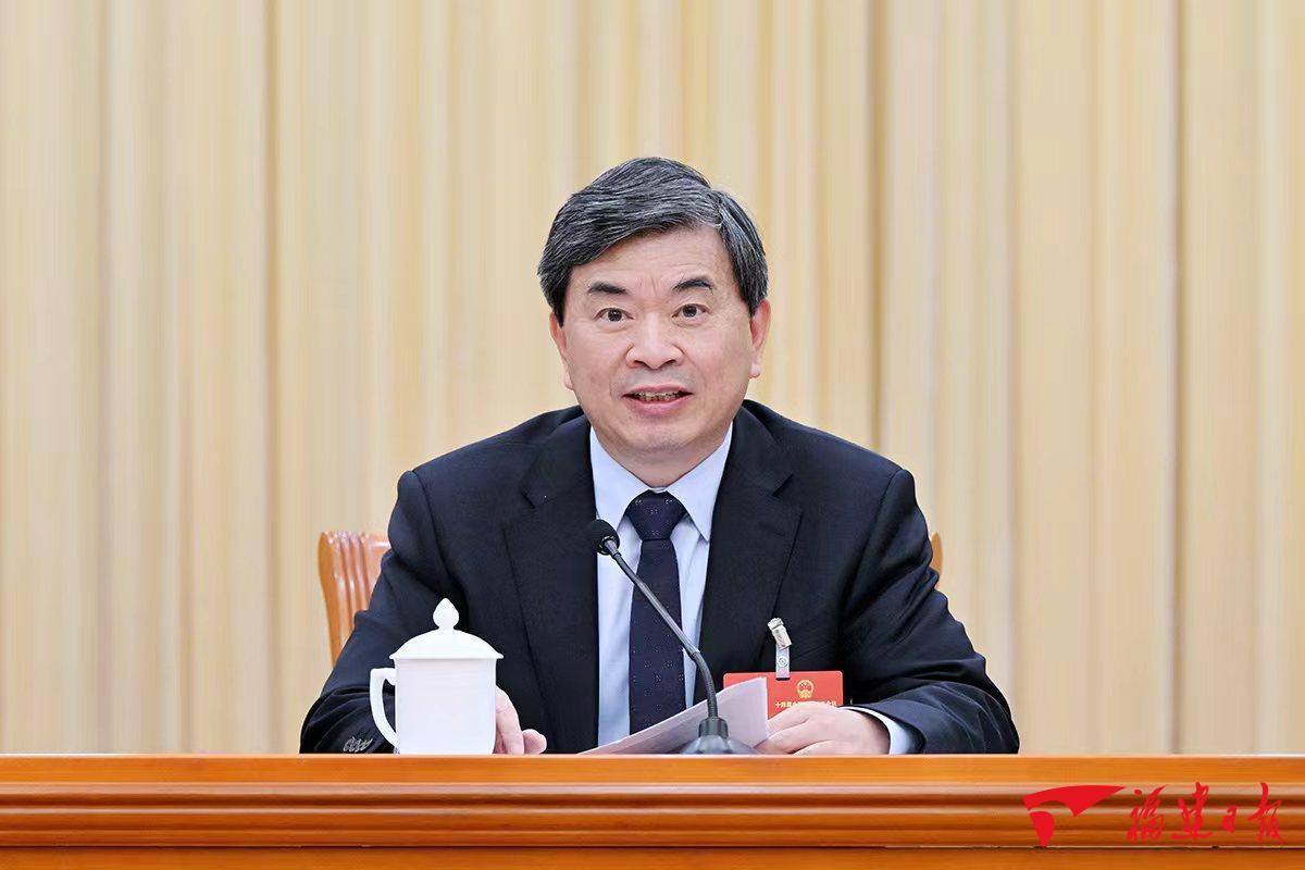 福建代表团举行开放团组会议