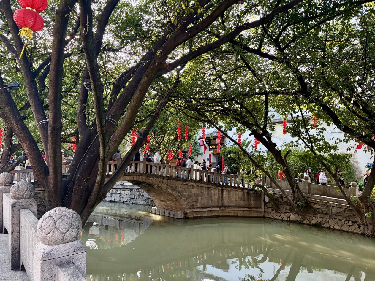 以刀为簪，以骨为美：在上下杭，邂逅福州女子的“柔”与“力”