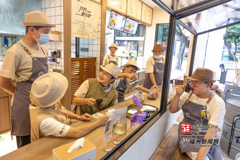 守护星光 为爱前行：“星妈”张秀丽的公益领航路