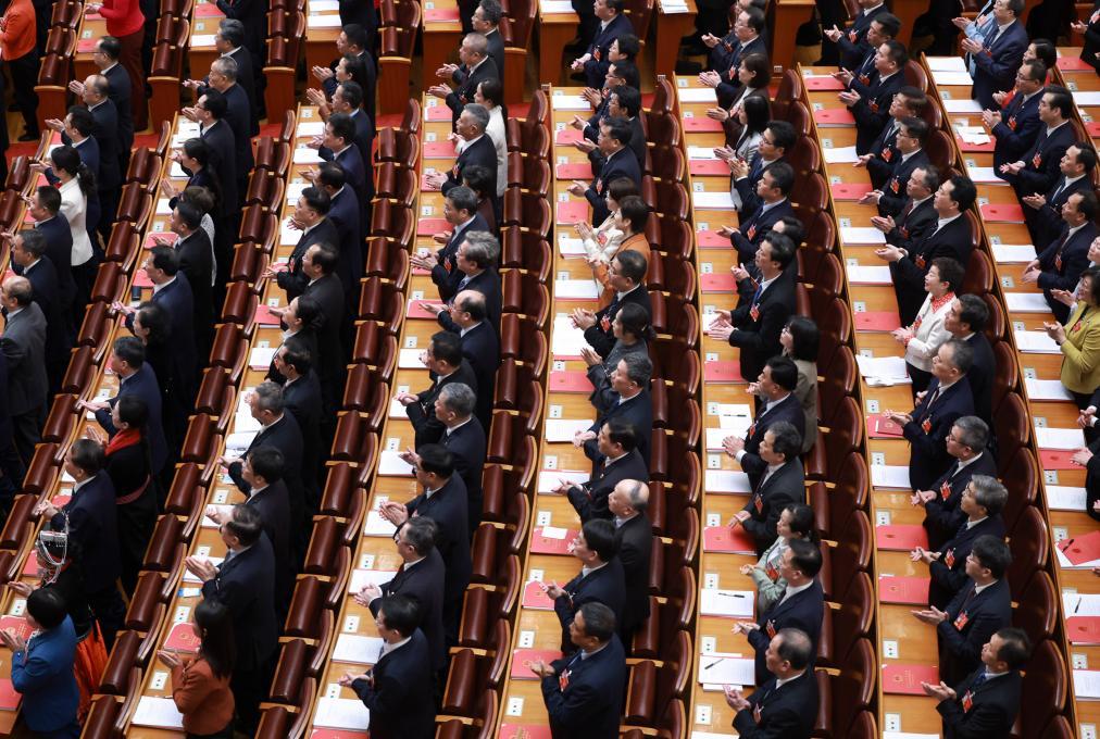 十四届全国人大四次会议举行闭幕会