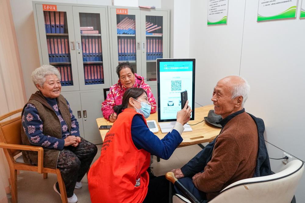 习近平总书记同人大代表、政协委员共商国是纪实