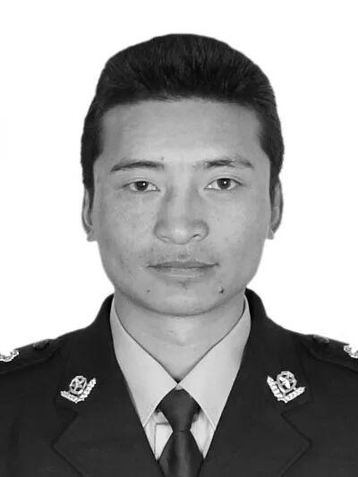 逃犯开枪拒捕，37岁民警壮烈牺牲