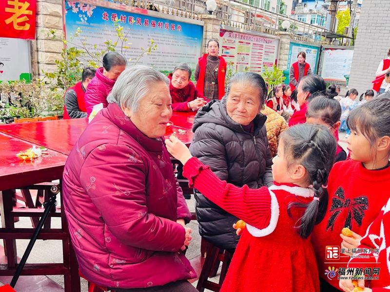 连江北岳村：拗九粥香暖桑榆 党旗映红敬老情