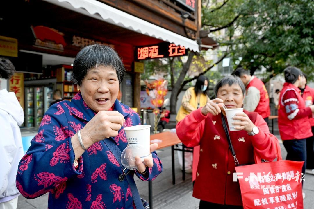 2500碗热粥情暖街巷