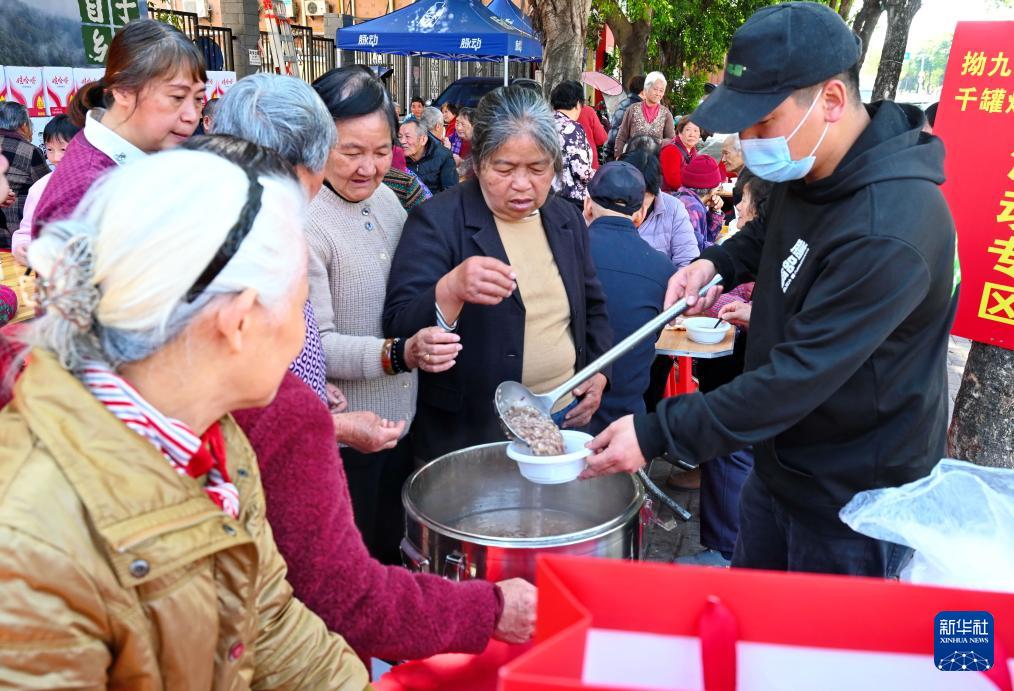 新华社关注福州：粥香传孝道 温情满榕城