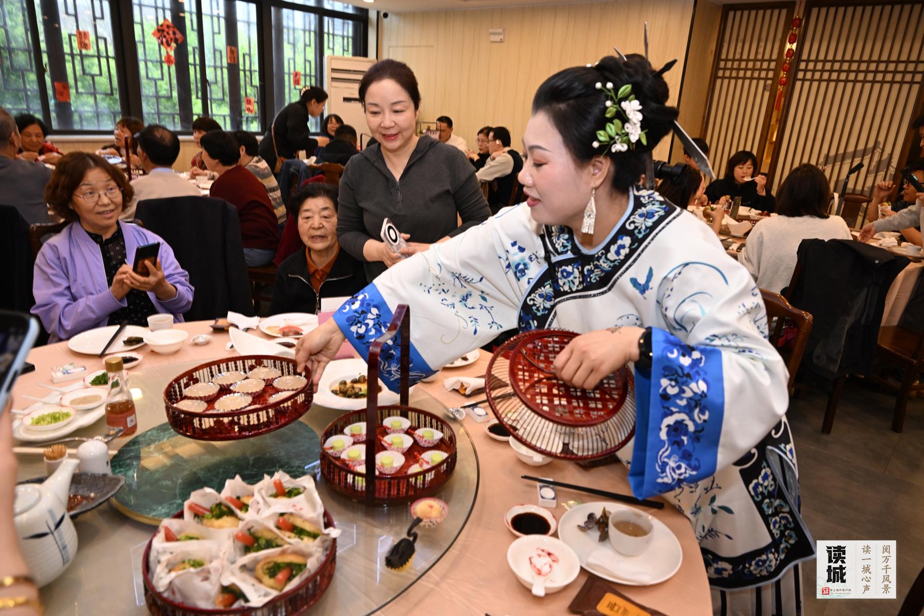 读城｜今日春分！恰逢一城花开，平分这份美好