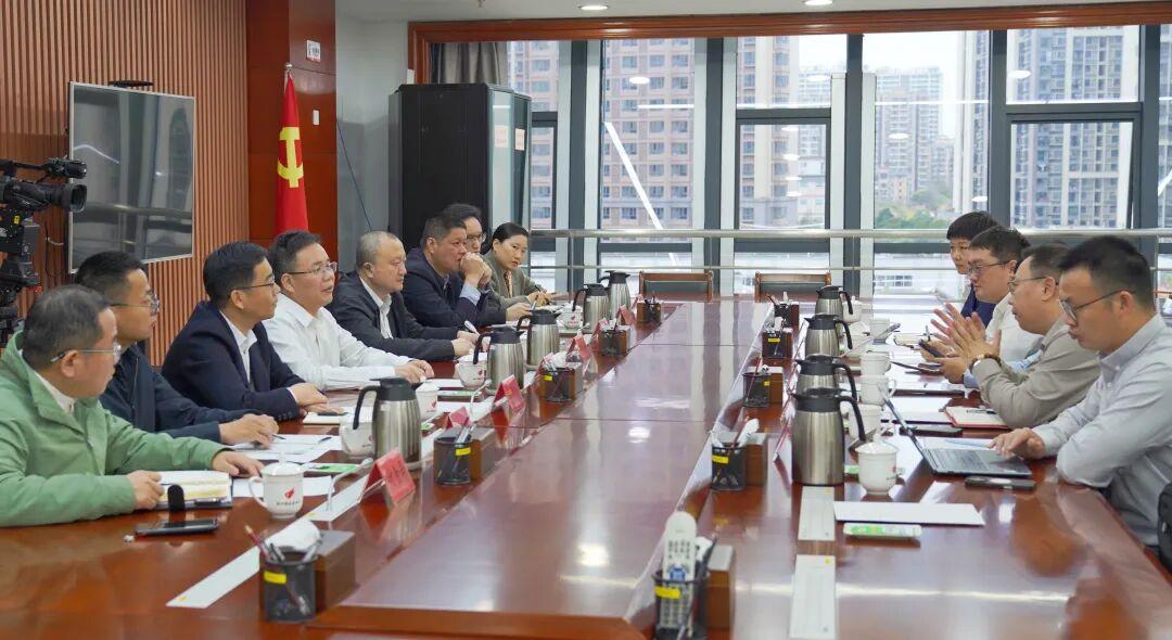 福州高新区管委会主要领导与TCL华星副总裁一行座谈交流 福州高新区管委会主要领导与TCL华星副总裁一行座谈交流