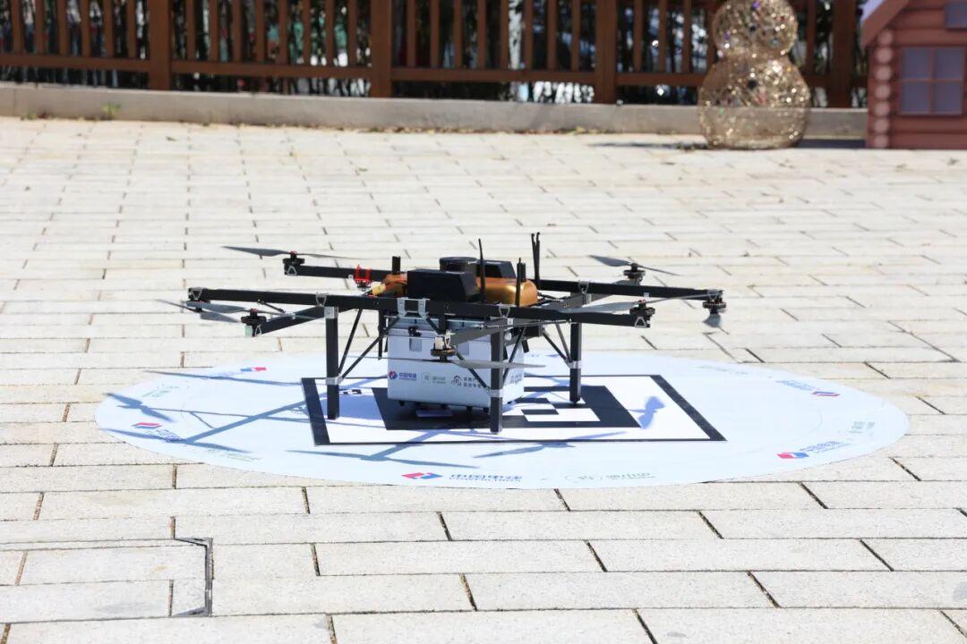 低空物流首飞柱岗顶 鼓岭开启“云端速达”新体验