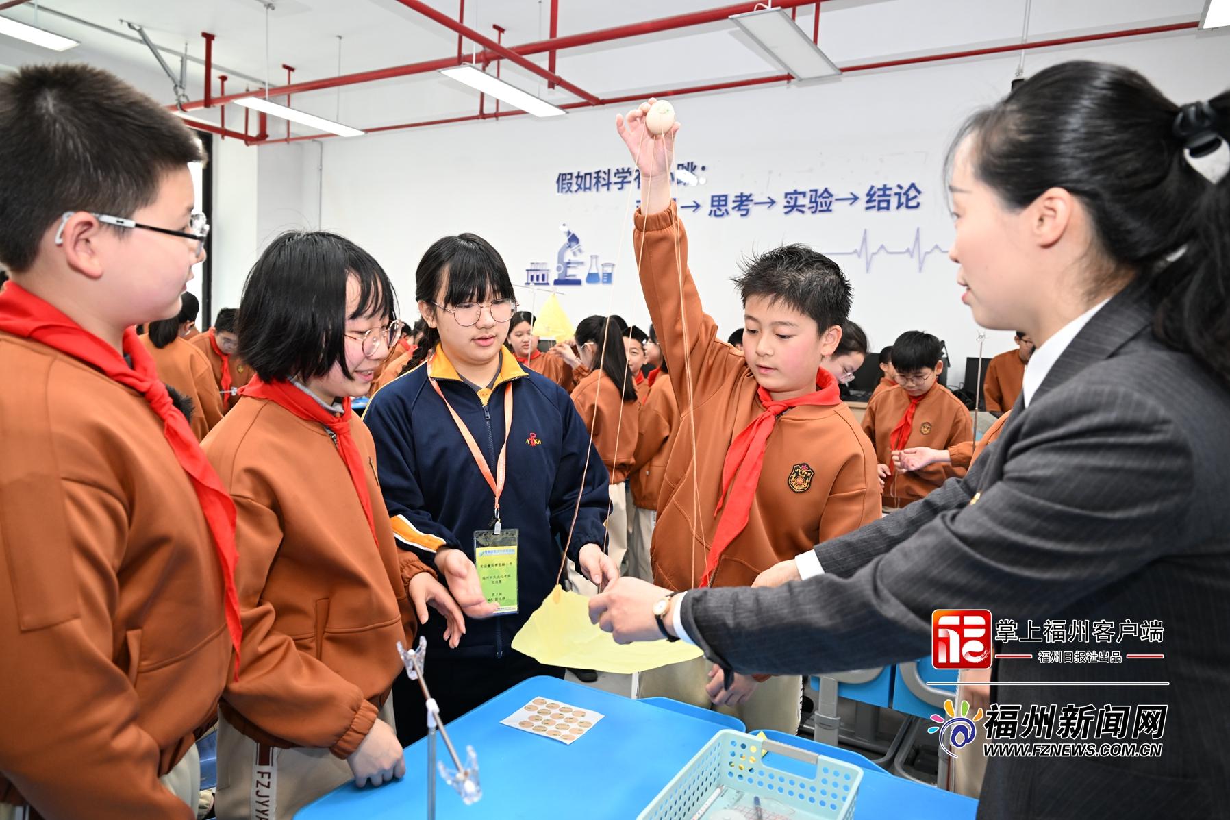 港榕两地学子 同上一堂AI课
