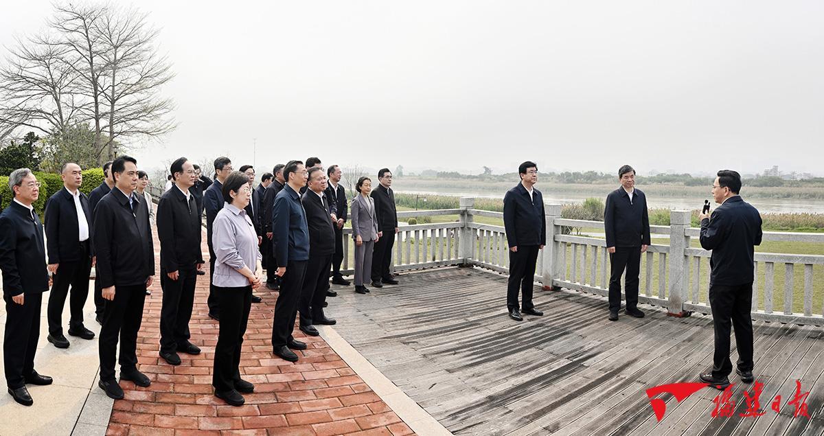 省委举办树立和践行正确政绩观学习教育读书班暨省委理论学习中心组学习会