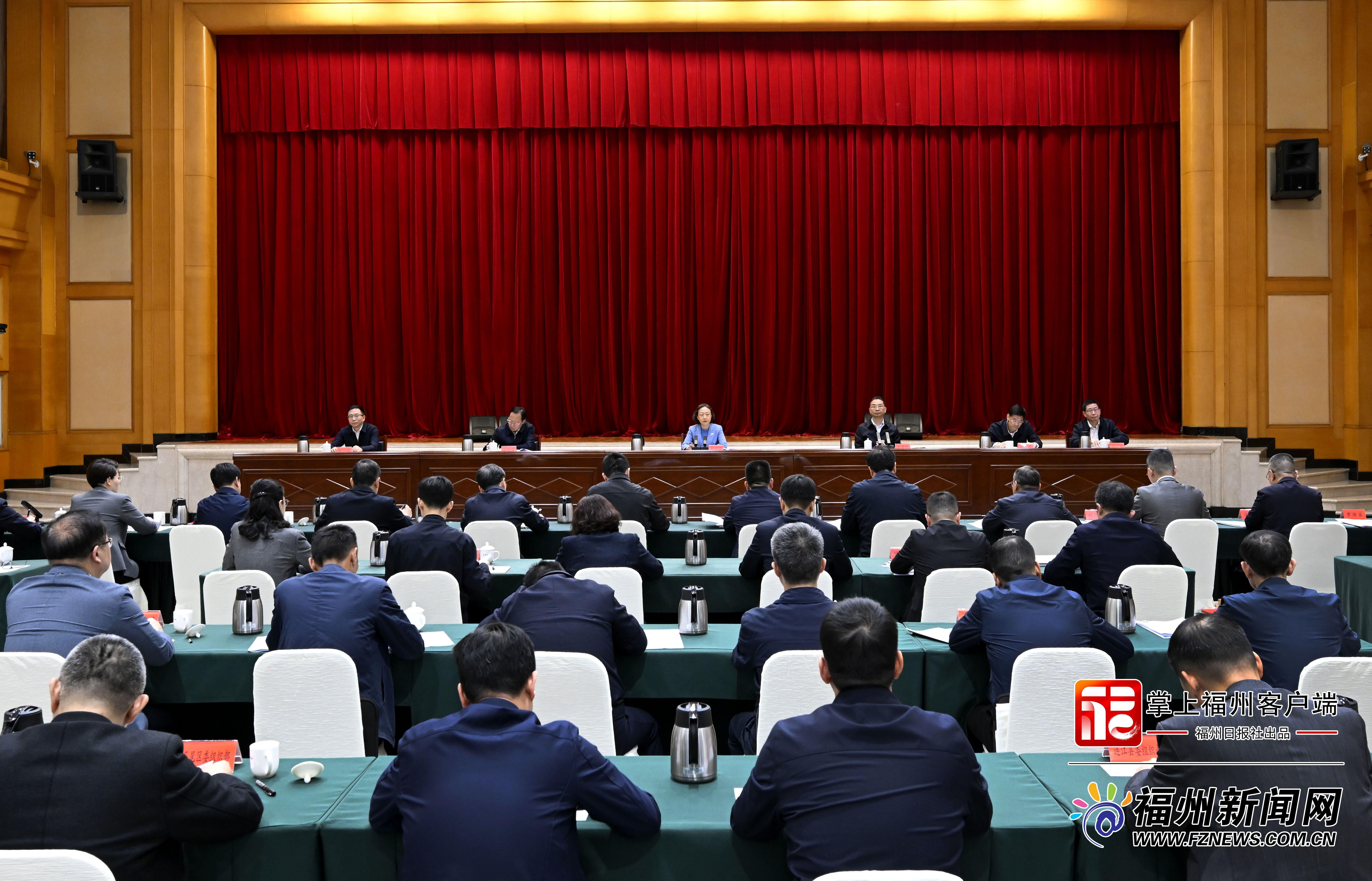 全市深入实施新时代“堡垒工程”总结部署会召开