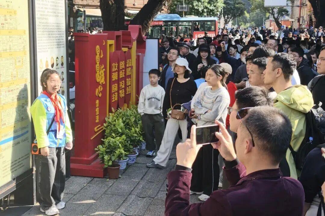 羡慕别人,成为别人,红领巾讲解员石宸伊把福州讲给你听 羡慕别人,成为别人,红领巾讲解员石宸伊把福州讲给你听