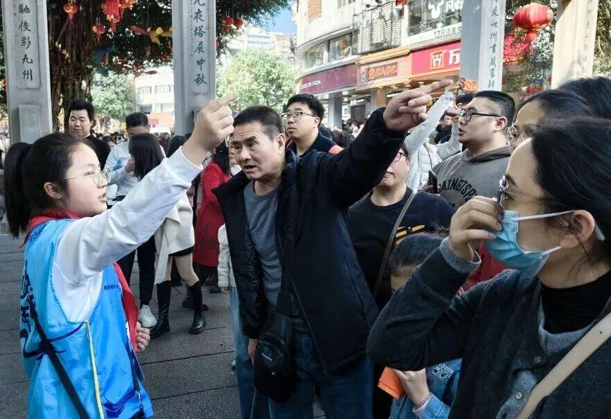 羡慕别人,成为别人,红领巾讲解员石宸伊把福州讲给你听 羡慕别人,成为别人,红领巾讲解员石宸伊把福州讲给你听