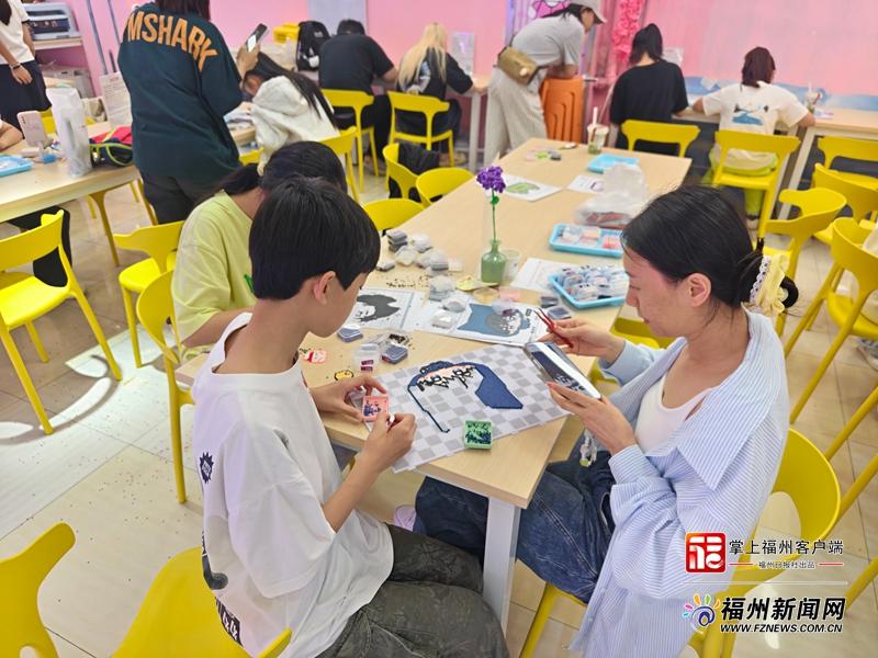 新消费｜榕城“拼”图：近200家拼豆店扎堆商圈写字楼