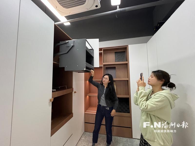台青邱诗舒：在榕打磨家具，把店开到台湾