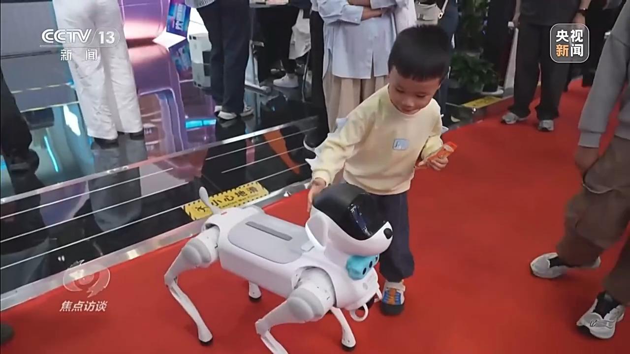 焦点访谈丨从“可选项”到“必选项” 数字技术深度融合 赋能千行百业