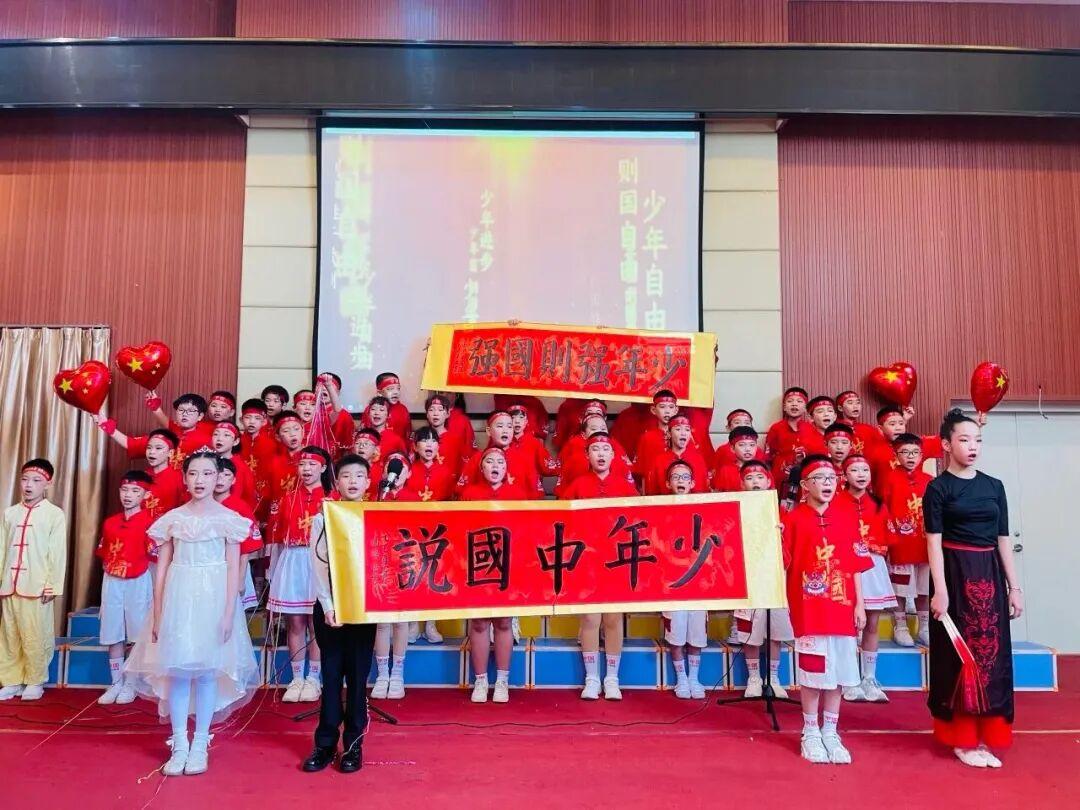 把温暖藏进日常，装满我们的小集体