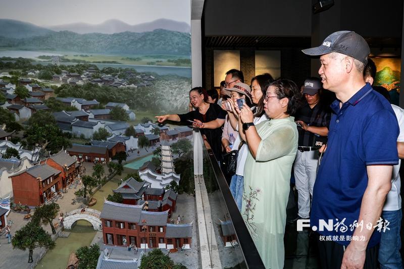 镇海楼上探闽都文脉