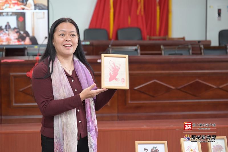 县在发生｜太治愈！鼓楼这位手艺人，把四季草木藏进方寸画作