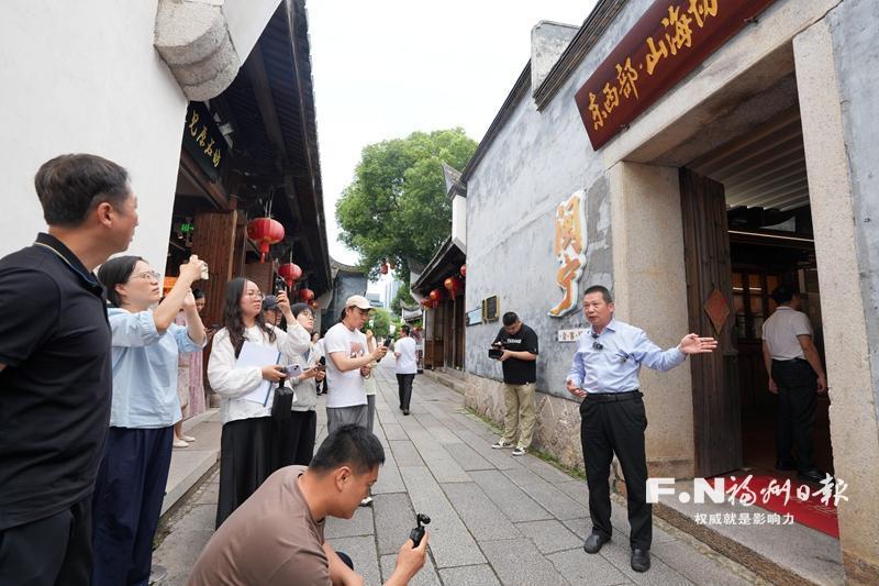 ​闽宁协作30年 采访团走进福州记录闽宁山海情深