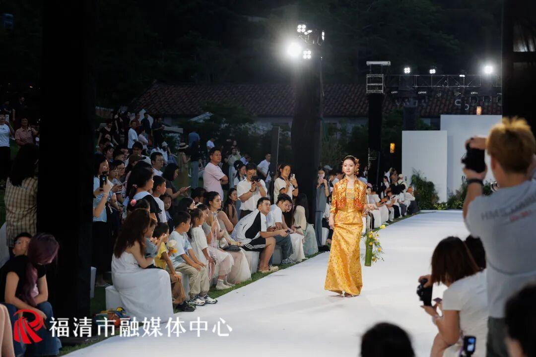 福清这场婚纱秀,把浪漫写进了青山里! 福清这场婚纱秀,把浪漫写进了青山里!