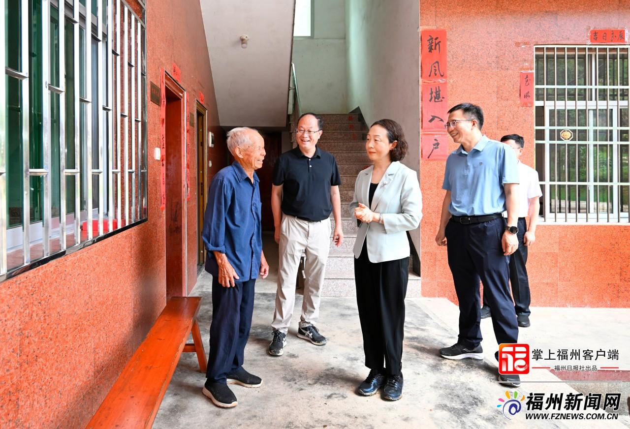 郭宁宁参加市委办公厅主题党日活动