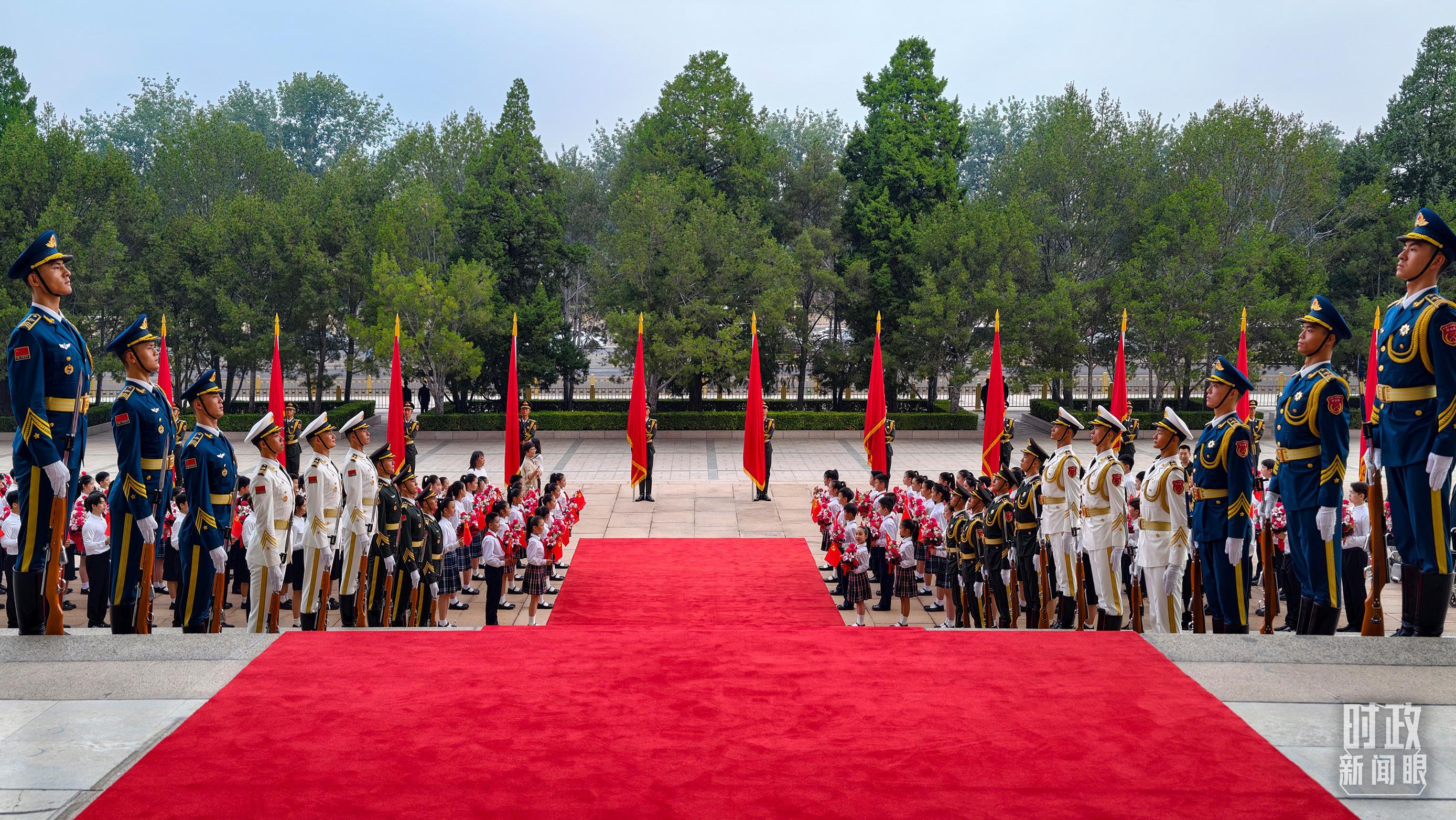 时政新闻眼丨奋力创造新的历史辉煌，习近平在这场大会上发出伟大号召