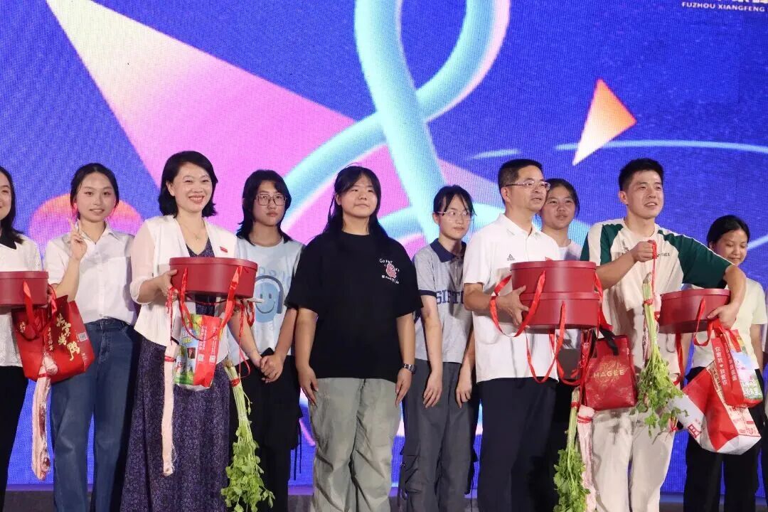 草坪音乐会影像集|象峰少年与星光同歌 草坪音乐会影像集|象峰少年与星光同歌