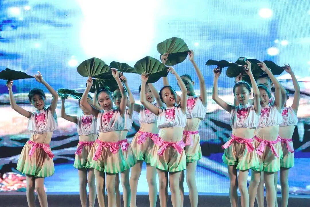 草坪音乐会影像集｜象峰少年与星光同歌