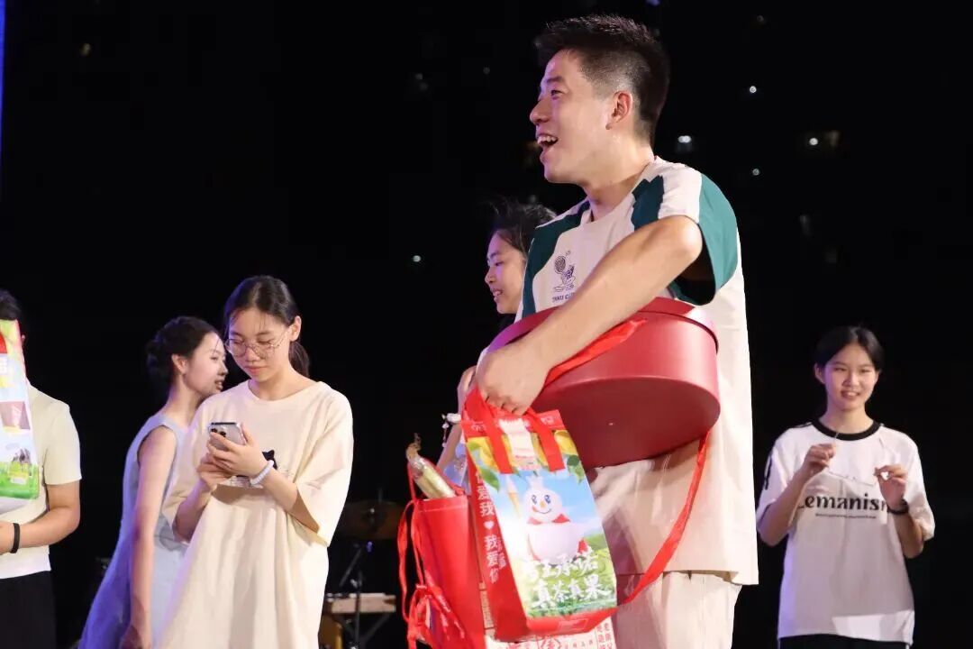 草坪音乐会影像集|象峰少年与星光同歌 草坪音乐会影像集|象峰少年与星光同歌