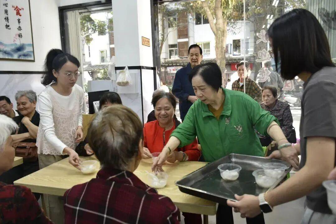 屏山君 | 一座堡垒，何以35年接续筑牢？