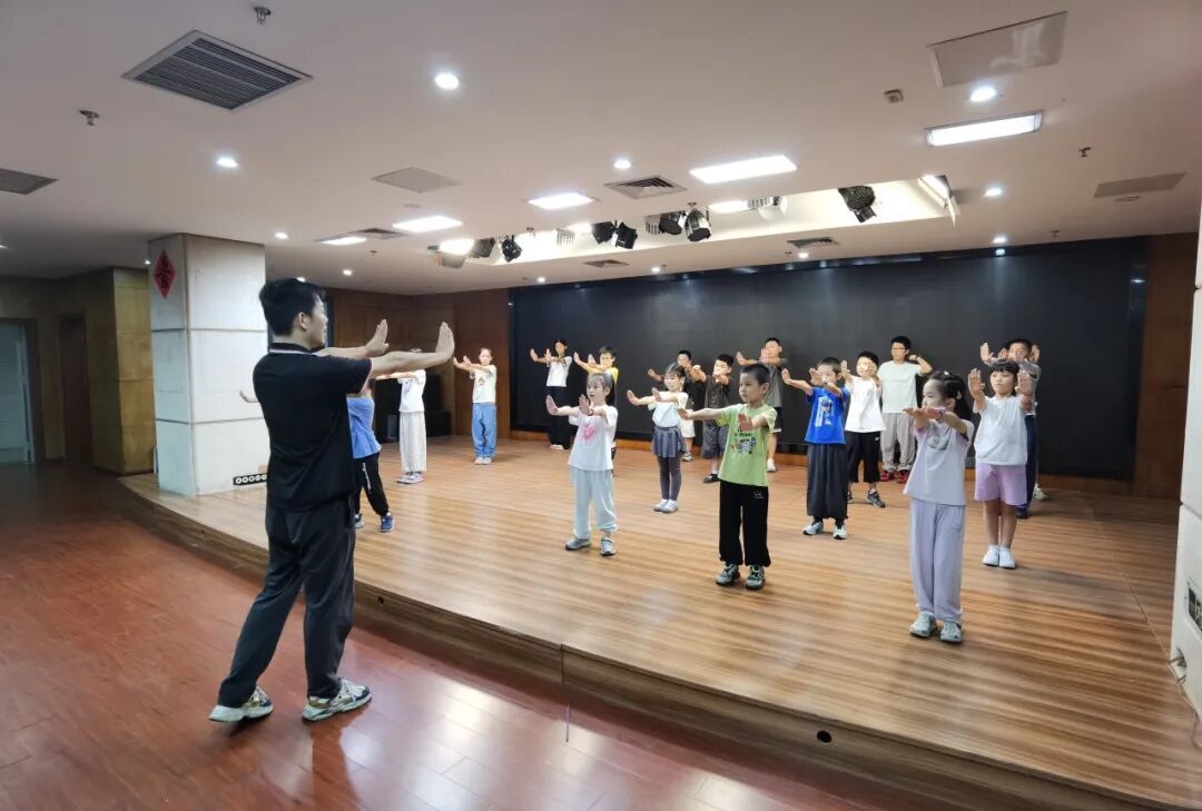 童心向党 智伴成长——晋安区妇联2026年公益夏令营圆满收官 童心向党 智伴成长——晋安区妇联2026年公益夏令营圆满收官