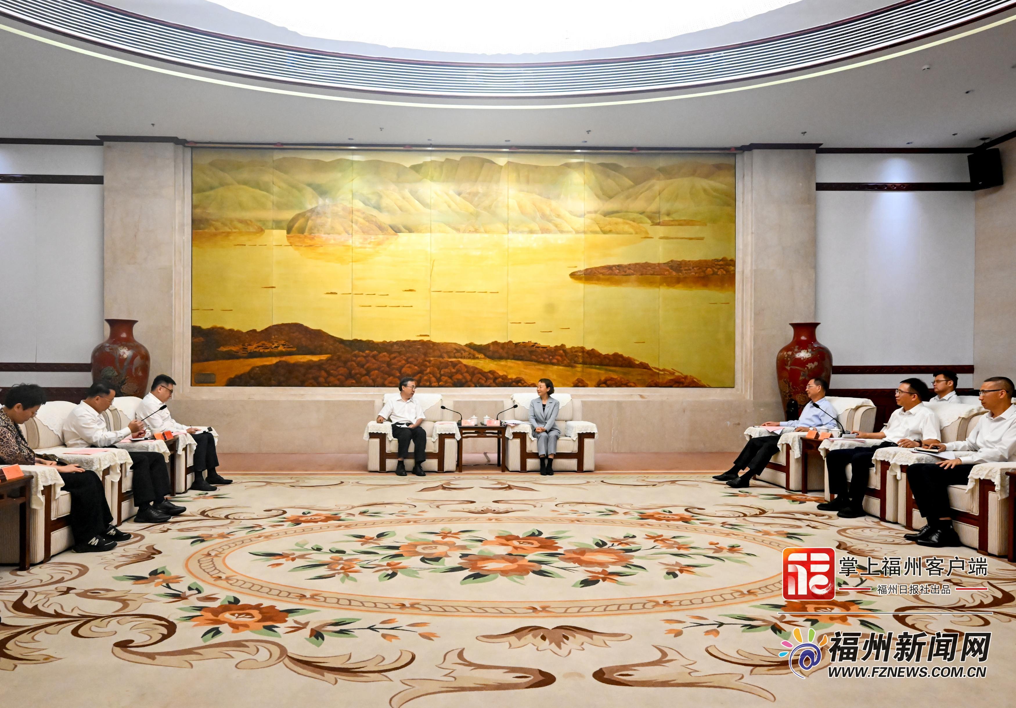 郭宁宁吴贤德与中国邮政集团董事长刘爱力座谈交流