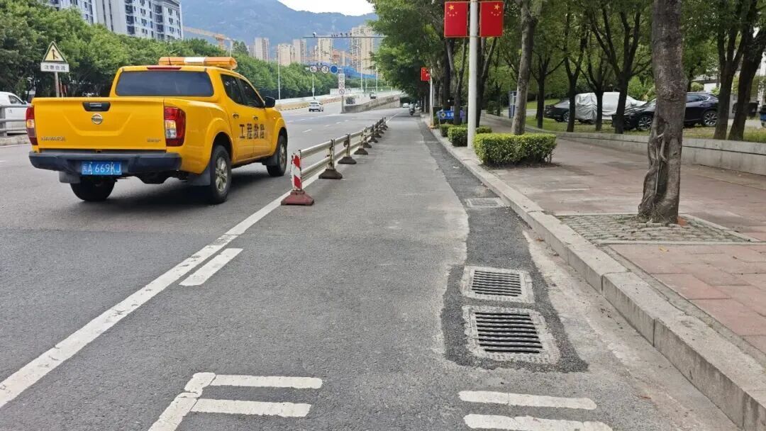 上新!远洋路“快排通道”投用 上新!远洋路“快排通道”投用
