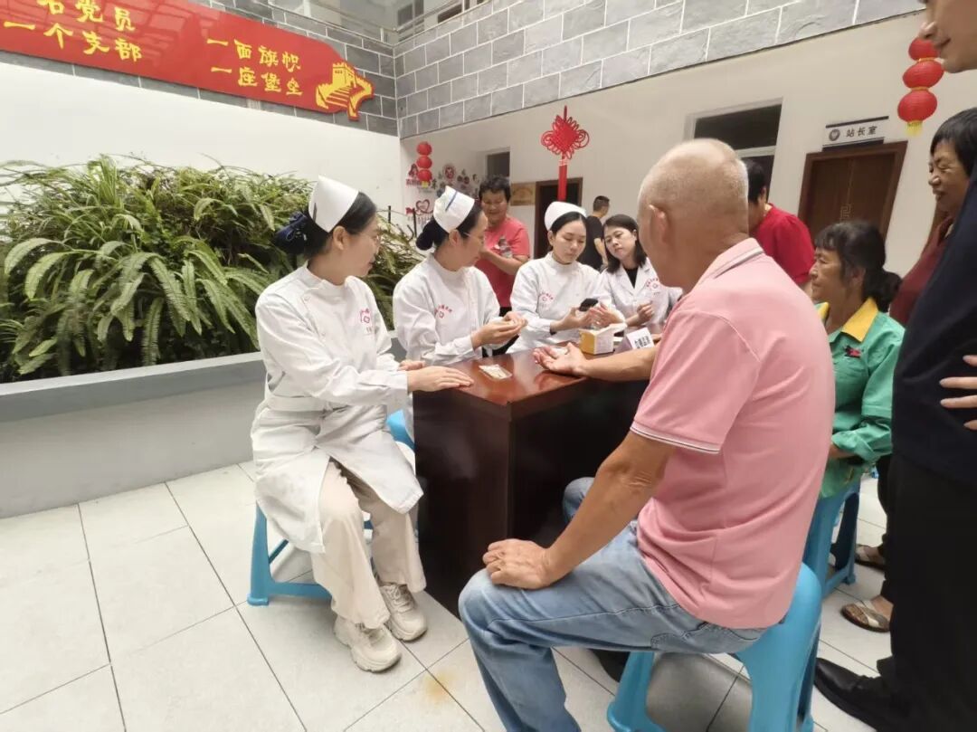 鼓岭管委会机关党总支与福建省肿瘤医院放疗科党总支联合开展主题党日活动 鼓岭管委会机关党总支与福建省肿瘤医院放疗科党总支联合开展主题党日活动