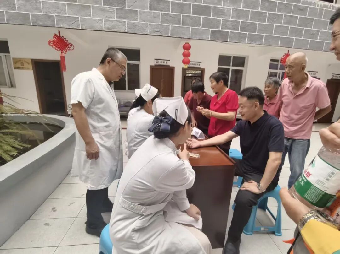 鼓岭管委会机关党总支与福建省肿瘤医院放疗科党总支联合开展主题党日活动 鼓岭管委会机关党总支与福建省肿瘤医院放疗科党总支联合开展主题党日活动