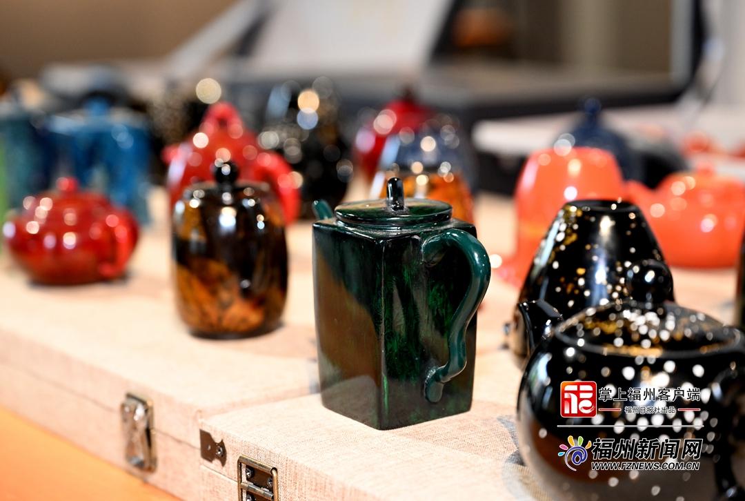 创客Lab｜别人做大件家具，他却靠“小器”开路把大漆卖向全球