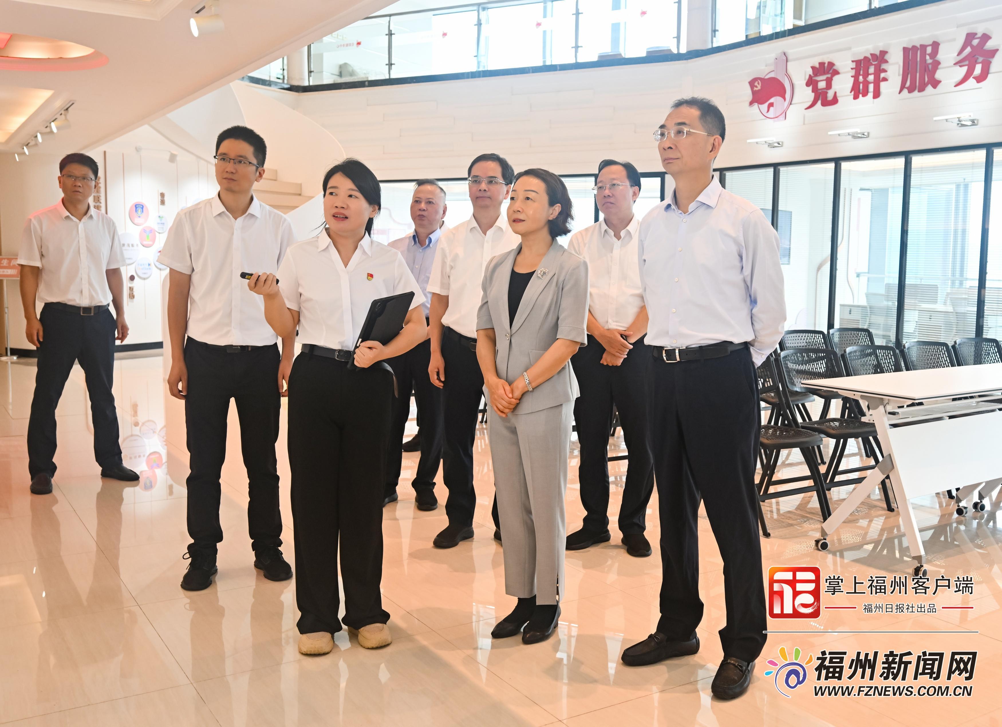 郭宁宁吴贤德赴基层调研社会工作开展情况