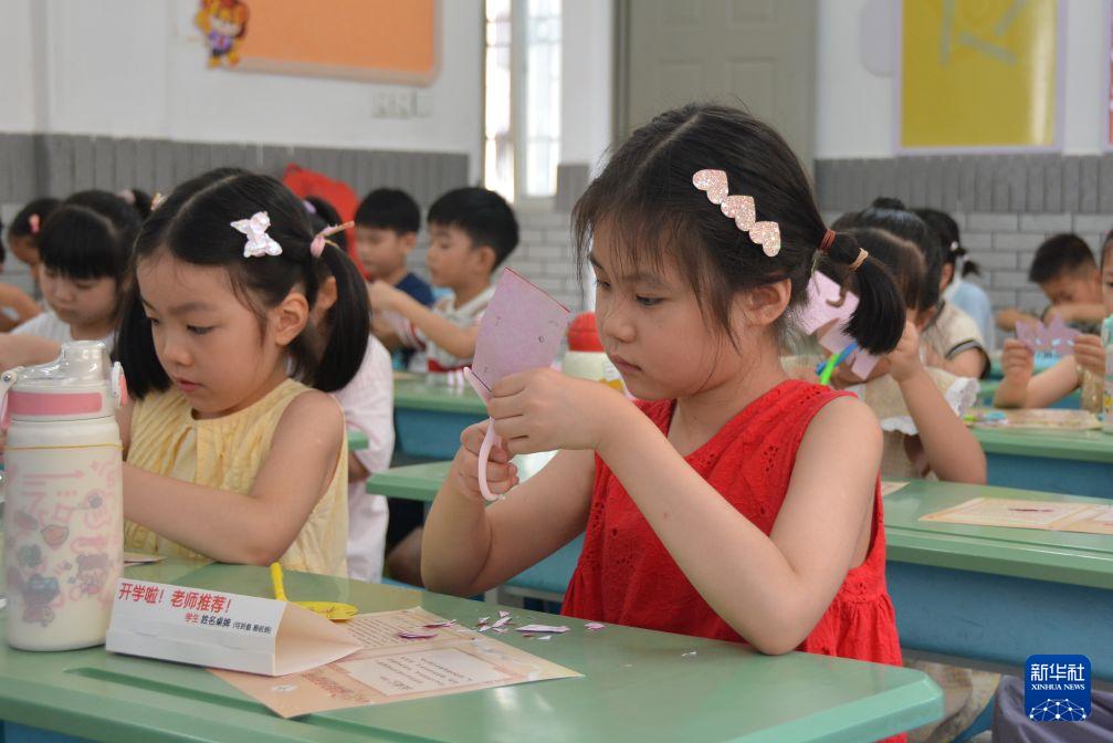 福建福州：开学第一课 非遗进校园