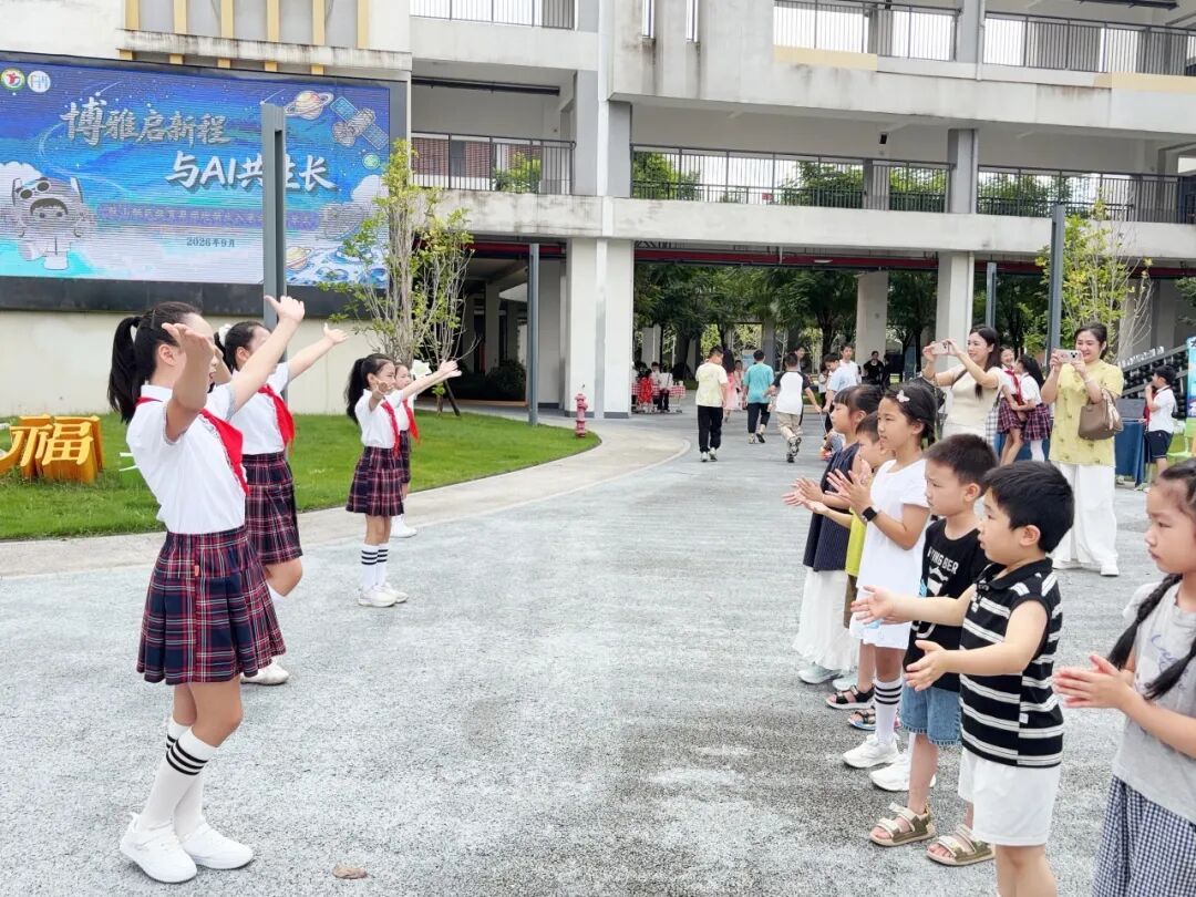 晋安少年开学图鉴：一个比一个会发光