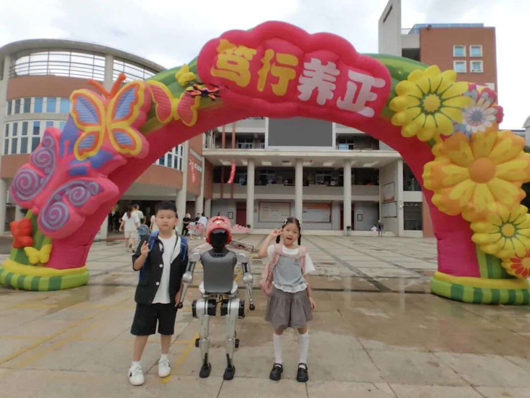 晋安少年开学图鉴：一个比一个会发光