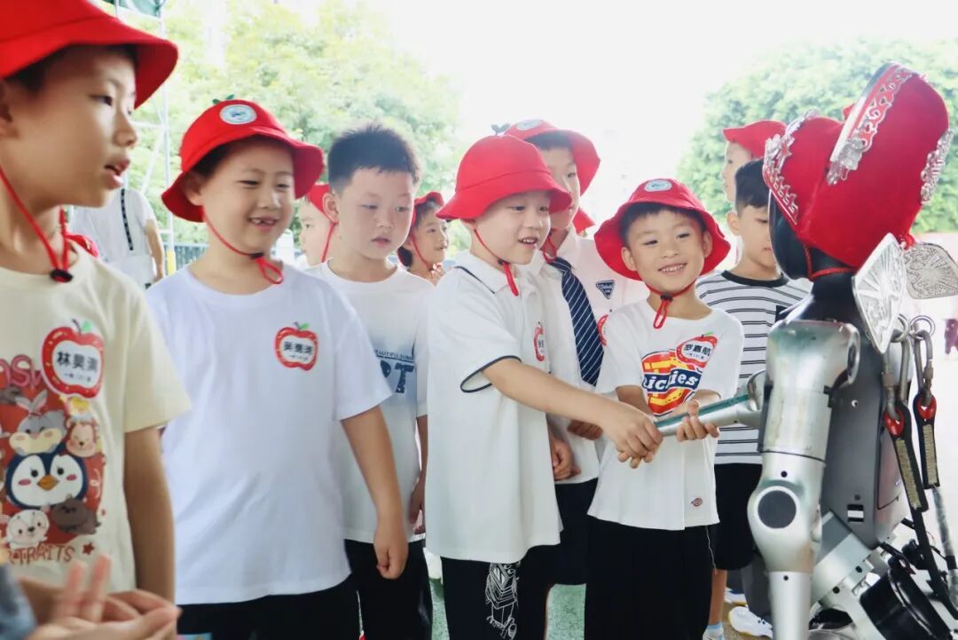 晋安少年开学图鉴：一个比一个会发光
