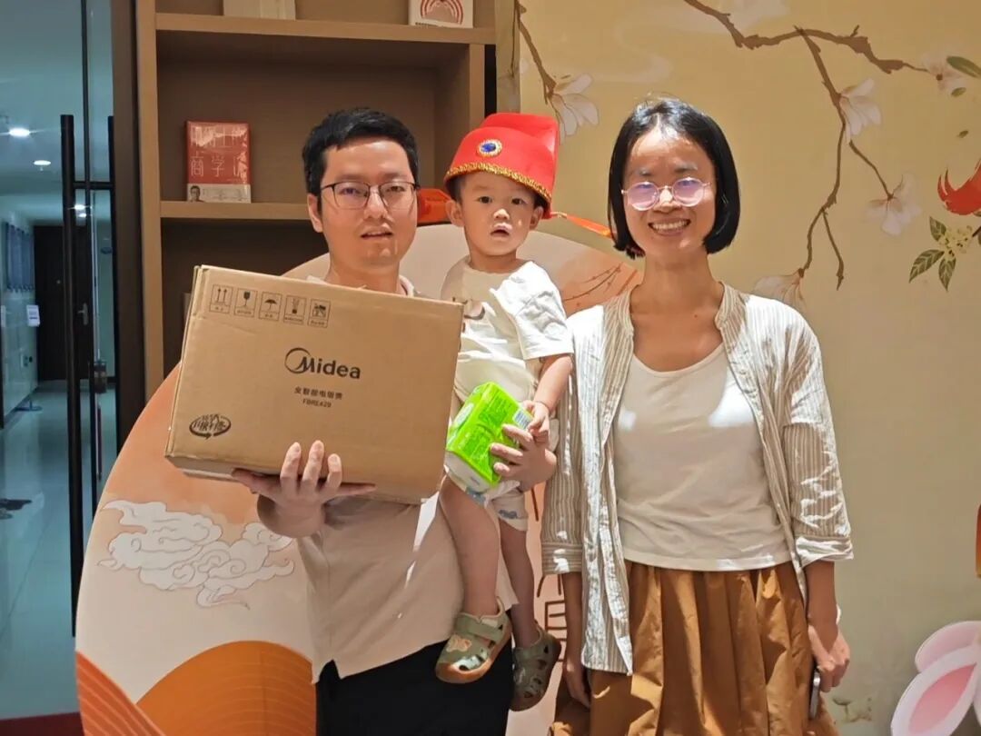 骰子响、DIY忙!高新人才公寓的中秋氛围感拉满 骰子响、DIY忙!高新人才公寓的中秋氛围感拉满