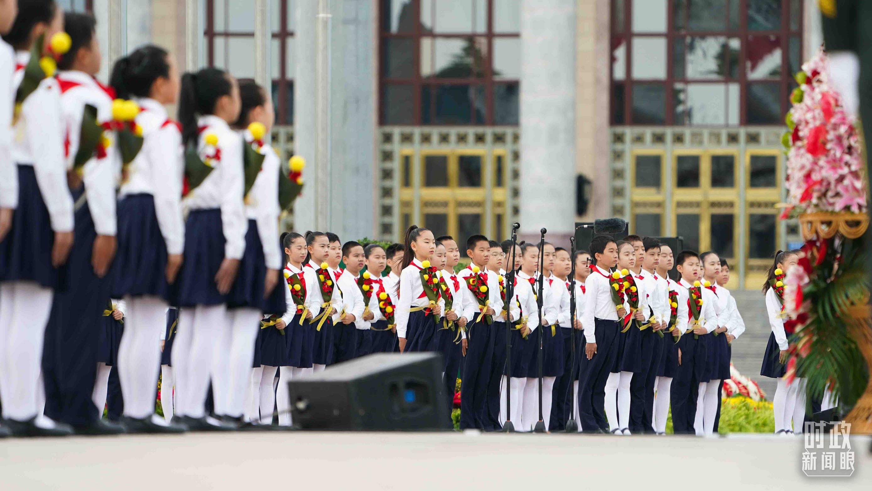 时政新闻眼丨国庆前夕两场活动，习近平总书记指引我们鉴往知来